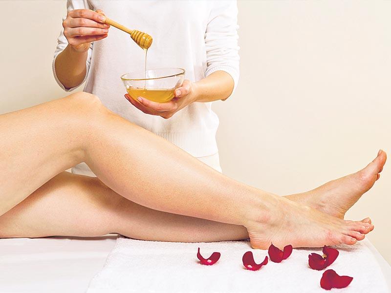Flavored wax for hair revomal